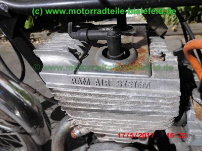 Suzuki_GT185_Zweizylinder_Zweitakt_Oldtimer_-_Teile_Ersatzteile_parts_spares_spare-parts_ricambi_repuestos_wie_Suzuki_GT125_GT250_T250-68.jpg
