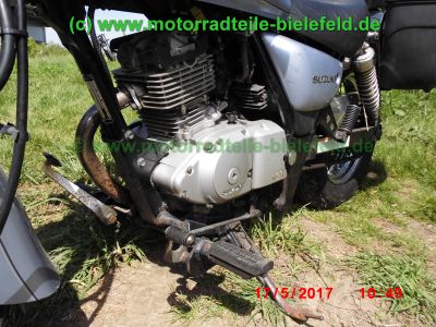 Suzuki_GZ125_Marauder_Chopper_silber-grau_Koffer-System_GIVI_Custom_Collection_-_Teile_Ersatzteile_parts_spares_spare-parts_ricambi_repuestos_wie_GN125_GZ250-19.jpg