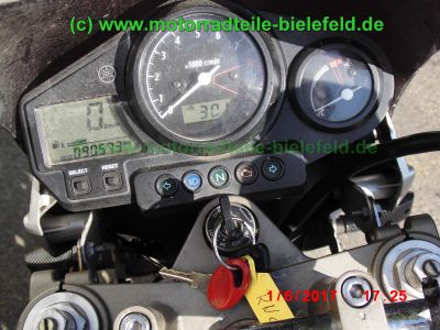 Yamaha_TDM900_RN08_TAKKONI_2-1_Sport-Auspuff_Gabel-Stabilisator_BT_Bulldog_Front_-_Teile_Ersatzteile_parts_spares_spare-parts_ricambi_repuestos_wie_RN11_RN18_TDM850_XTZ750-44.jpg