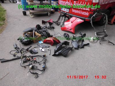 Honda_CBR1100XX_Super_Blackbird_SC35_2001_PGM-FI_weinrot_Teile_Ersatzteile_parts_spares_spare-parts_ricambi_repuestos-3.jpg