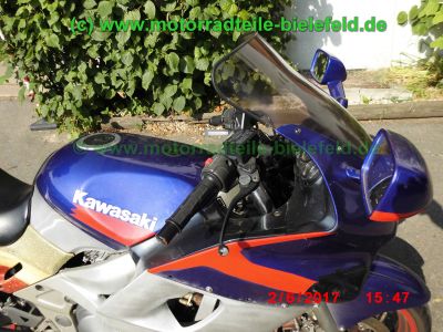 Kawasaki_ZZR600E_silber-blau_Glitter_Typ_ZX600E_–_Technik_wie_ZZ-R_600_D_E_ZX600D-109.jpg