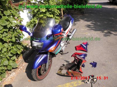Kawasaki_ZZR600E_silber-blau_Glitter_Typ_ZX600E_–_Technik_wie_ZZ-R_600_D_E_ZX600D-4.jpg