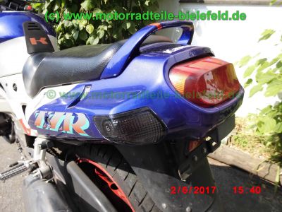 Kawasaki_ZZR600E_silber-blau_Glitter_Typ_ZX600E_–_Technik_wie_ZZ-R_600_D_E_ZX600D-48.jpg