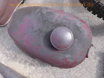 Maico_M_250_B_Enduro_Ersatzteile_Auspuff_Tank_Vorderrad_Sitzbank_Deckel_-_Blizzard_250__18.jpg