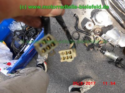 Honda_CB750KZ_RC01_EZ79_blau_teilzerlegt_original_4-4_Auspuff_Sankei_2043_-_Teile_Ersatzteile_parts_spares_spare-parts_ricambi_repuestos_wie_CB_750_900_KZ_F_F2_Boldor_RC04_SC01_SC09-72.jpg