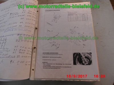 Suzuki_GSX1100G_GV74A_bronze_Kardan-Tourer_WP-Federn_Stahlflex_Weiss_Halbschalen_-Verkleidung_Sturzbuegel_Hepco-Becker_Gepaecktraeger_Koffertraeger_Motor_V718_1127ccm-3.jpg