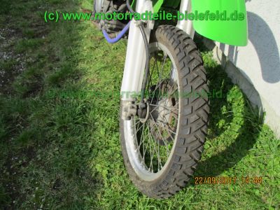 Kawasaki_KLX650C_Hard-Enduro_gruen_1Hd_33kW_EZ93_ausser_Betrieb_2006_USD-Gabel_grosser_Acerbis-Tank_Motor_-112.jpg