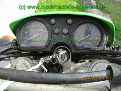 Kawasaki_KLX650C_Hard-Enduro_gruen_1Hd_33kW_EZ93_ausser_Betrieb_2006_USD-Gabel_grosser_Acerbis-Tank_Motor_-120.jpg