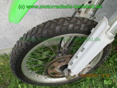 Kawasaki_KLX650C_Hard-Enduro_gruen_1Hd_33kW_EZ93_ausser_Betrieb_2006_USD-Gabel_grosser_Acerbis-Tank_Motor_-64.jpg