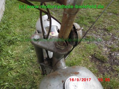 Rabeneick_Binetta_50_Oldtimer_Mofa_Moped_1955_seit_1963_ausser_Betrieb_-_mit_Zuendapp_Motor_25-5_wie_Combinette_404_405_406-73.jpg