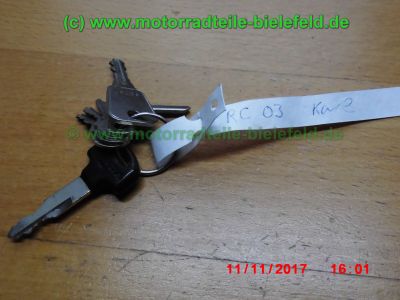 Honda_CB650_RC03_blau_4-4_Auspuff_Custom-Umbau_Rahmen_vernickelt_verchromte_polierte_Teile_Ersatzteile_parts_spares_spare-parts_ricambi_repuestos_wie_CB650C_RC05_RC08_-32.jpg