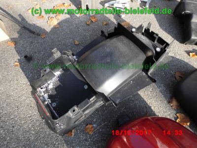 Yamaha_FZS600_Fazer_RJ02_rot_zerlegt_-_Ersatzteile_Teile_parts_spares_spare-parts_ricambi_repuestos_wie_FZ1_FZ6_FZR600R_YZF600R-117.jpg