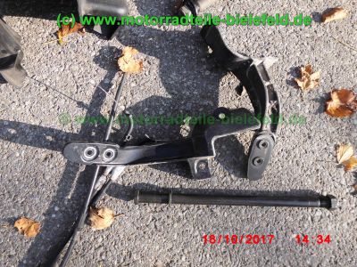 Yamaha_FZS600_Fazer_RJ02_rot_zerlegt_-_Ersatzteile_Teile_parts_spares_spare-parts_ricambi_repuestos_wie_FZ1_FZ6_FZR600R_YZF600R-126.jpg