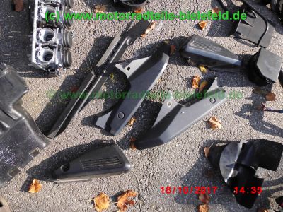 Yamaha_FZS600_Fazer_RJ02_rot_zerlegt_-_Ersatzteile_Teile_parts_spares_spare-parts_ricambi_repuestos_wie_FZ1_FZ6_FZR600R_YZF600R-137.jpg