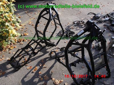 Yamaha_FZS600_Fazer_RJ02_rot_zerlegt_-_Ersatzteile_Teile_parts_spares_spare-parts_ricambi_repuestos_wie_FZ1_FZ6_FZR600R_YZF600R-256.jpg