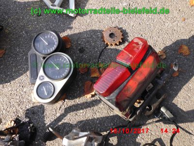 Yamaha_FZS600_Fazer_RJ02_rot_zerlegt_-_Ersatzteile_Teile_parts_spares_spare-parts_ricambi_repuestos_wie_FZ1_FZ6_FZR600R_YZF600R-30.jpg