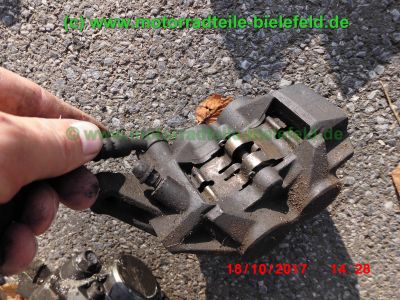 Yamaha_FZS600_Fazer_RJ02_rot_zerlegt_-_Ersatzteile_Teile_parts_spares_spare-parts_ricambi_repuestos_wie_FZ1_FZ6_FZR600R_YZF600R-72.jpg