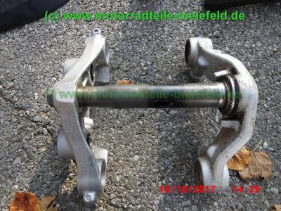 Yamaha_FZS600_Fazer_RJ02_rot_zerlegt_-_Ersatzteile_Teile_parts_spares_spare-parts_ricambi_repuestos_wie_FZ1_FZ6_FZR600R_YZF600R-90.jpg