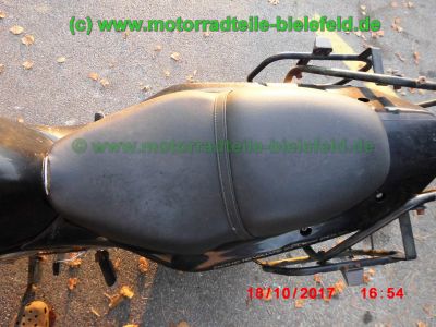 Suzuki_GSF600S_Bandit_GN77B_schwarz_GIVI-Koffertraeger_Gepaecksystem_-_Ersatzteile_Teile_parts_spares_spare-parts_ricambi_repuestos_wie_WVA8_GSX_600_750_F_GN72B_GR78A_GSF_1200_WVA9_GV75A-103.jpg