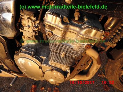 Suzuki_GSF600S_Bandit_GN77B_schwarz_GIVI-Koffertraeger_Gepaecksystem_-_Ersatzteile_Teile_parts_spares_spare-parts_ricambi_repuestos_wie_WVA8_GSX_600_750_F_GN72B_GR78A_GSF_1200_WVA9_GV75A-77.jpg