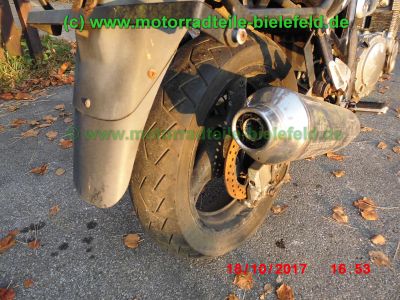 Suzuki_GSF600S_Bandit_GN77B_schwarz_GIVI-Koffertraeger_Gepaecksystem_-_Ersatzteile_Teile_parts_spares_spare-parts_ricambi_repuestos_wie_WVA8_GSX_600_750_F_GN72B_GR78A_GSF_1200_WVA9_GV75A-84.jpg