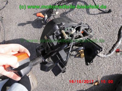 Honda_NX650_Dominator_RD08_zerlegt_blau-grau_RFVC_Motor_-_Ersatzteile_Teile_parts_spares_spare-parts_ricambi_repuestos_wie_RD02_-123.jpg