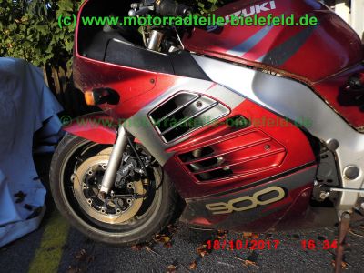 Suzuki_RF900R_GT73A_rot_55tkm_unfallfrei_Marving_Carboniox_4-1_Auspuff_Lucas_Sport-Fussrasten-33.jpg