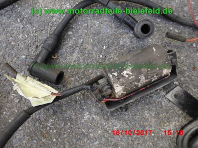 Yamaha_XS400_2A2_zerlegt_2x_SOHC_Motor_Koffertraeger_Gepaecktraeger_-_Teile_Ersatzteile_parts_spares_spare-parts_ricambi_repuestos_wie_3N7_4G5_XS_250_360_1U4_1U5-35.jpg