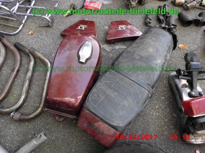 Yamaha_XS400_2A2_zerlegt_2x_SOHC_Motor_Koffertraeger_Gepaecktraeger_-_Teile_Ersatzteile_parts_spares_spare-parts_ricambi_repuestos_wie_3N7_4G5_XS_250_360_1U4_1U5-63.jpg