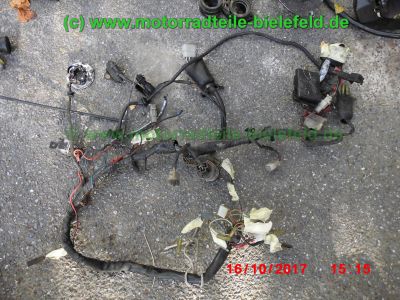 Yamaha_XS400_2A2_zerlegt_2x_SOHC_Motor_Koffertraeger_Gepaecktraeger_-_Teile_Ersatzteile_parts_spares_spare-parts_ricambi_repuestos_wie_3N7_4G5_XS_250_360_1U4_1U5-88.jpg