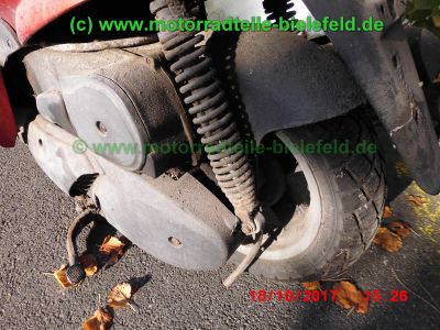 Yamaha_YP125_Majesty_rot_SE02_-_Ersatzteile_Teile_parts_spares_spare-parts_ricambi_repuestos_wie_Cygnus_Maxster_SE03_SE05_MBK_Skyliner_125_SE02_SE06_Flame_Thunder_-30.jpg