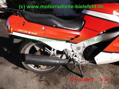 Kawasaki_ZX-10_Tomcat_ZXT00B_rot-weiss_139PS_260kmh_unverbastelt_original_Auspuff_KHI_K177_Gepaecktraeger_–_Technik_wie_GPZ1000RX_ZXT00A_GPZ900R_ZX900A-50.jpg