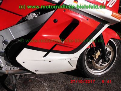 Kawasaki_ZX-10_Tomcat_ZXT00B_rot-weiss_139PS_260kmh_unverbastelt_original_Auspuff_KHI_K177_Gepaecktraeger_–_Technik_wie_GPZ1000RX_ZXT00A_GPZ900R_ZX900A-53.jpg