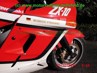 Kawasaki_ZX-10_Tomcat_ZXT00B_rot-weiss_139PS_260kmh_unverbastelt_original_Auspuff_KHI_K177_Gepaecktraeger_–_Technik_wie_GPZ1000RX_ZXT00A_GPZ900R_ZX900A-57.jpg