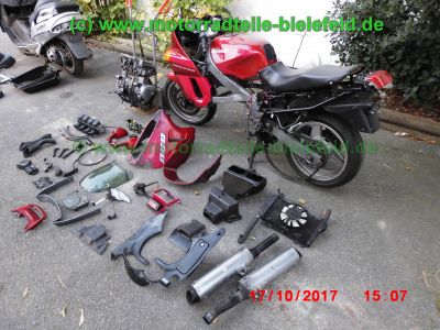Kawasaki_ZZR600_ZX600D_rot_teilzerlegt_-_Ersatzteile_Teile_parts_spares_spare-parts_ricambi_repuestos_wie_ZZ-R_600_ZX600E_1100_ZXT10_C_D-3.jpg