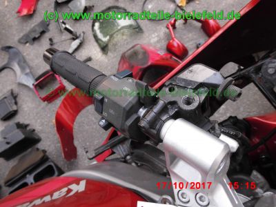 Kawasaki_ZZR600_ZX600D_rot_teilzerlegt_-_Ersatzteile_Teile_parts_spares_spare-parts_ricambi_repuestos_wie_ZZ-R_600_ZX600E_1100_ZXT10_C_D-77.jpg