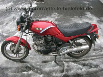 Yamaha_XS_400_XS400_DOHC_12E_rot_5.jpg