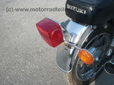 Suzuki_GN125_NF41A_NF41_A_GN_125_schwarz_weiss_47.jpg