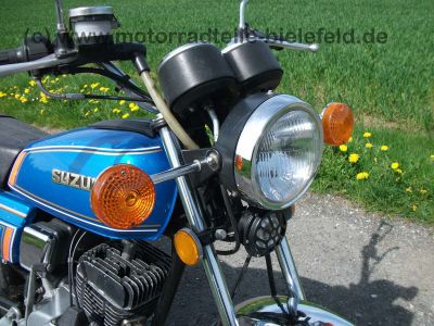 Suzuki_GP125_blau_original_GP_GT_125_GT125_GT185_41.jpg