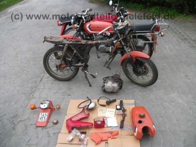 Honda_CB50J_rot_CB_CY_XL_Z_ST_50_DAX_Monkey_CY50_XL50_Z50_2.jpg