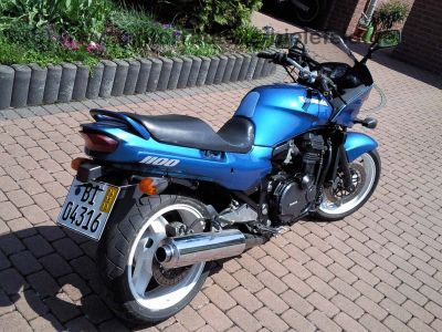Kawasaki_GPZ1100_ZXT10_E_ZXT_10_E_Superbike_wie_GPZ_ZZR_1100_D_E_ZZR1100_16.jpg