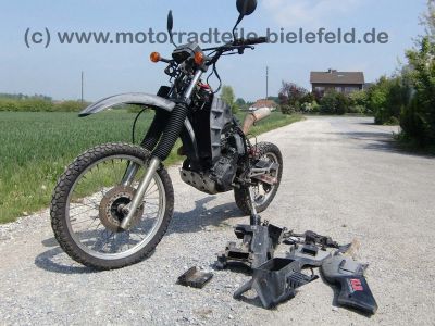 Kawasaki_KLR600E_KL600B_KLR_KL_250_600_650_KLR250_KLR600_KLR650_A_B_C_D_SEBRING_Auspuff_3.jpg