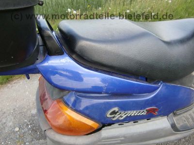 Yamaha_CygnusR_125_blau_GIVI_Typ_4NB_wie_MBK_FlameR_Flame_Cygnus_R37.jpg