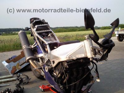 Yamaha_YZF_1000_R1_RN04_Crash_YZF1000_wie_RN01_750_600_R6_R7_142.jpg