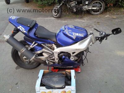 Yamaha_YZF_1000_R1_RN04_Crash_YZF1000_wie_RN01_750_600_R6_R7_178.jpg