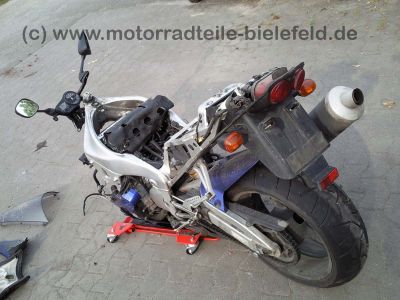 Yamaha_YZF_1000_R1_RN04_Crash_YZF1000_wie_RN01_750_600_R6_R7_84.jpg