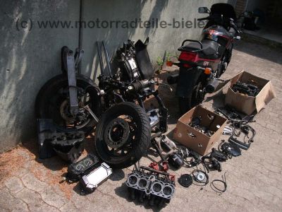 Kawasaki_GPX_750R_GPX750_GPX750R_GPZ_ZX_750_600_A_F_R_750A_750F_ZX750F_Restteile_Teile_8.jpg