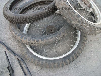 Honda_XL_500R_gelb_Extras_PD02_Zylinderkopf_Vergaser_OK_XL_250_500_XL250_XL500_S_R_PD01_MD03_67.jpg