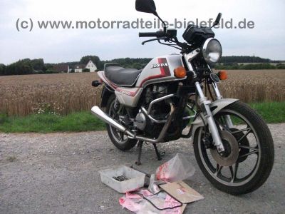 Honda_CB_450N_PC14_20kW_silber_Sturzbuegel_wie_CB_CM_CMX_250_400_450_N_S_2.jpg