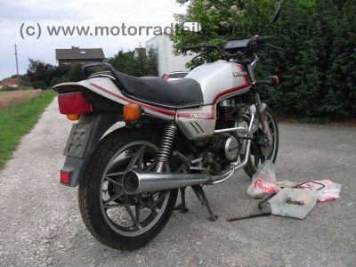 Honda_CB_450N_PC14_20kW_silber_Sturzbuegel_wie_CB_CM_CMX_250_400_450_N_S_3.jpg